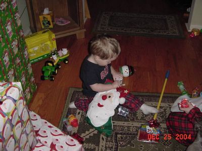 Christmas 2004 042.jpg